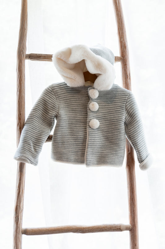 Abrigo Botones Pompón Gris