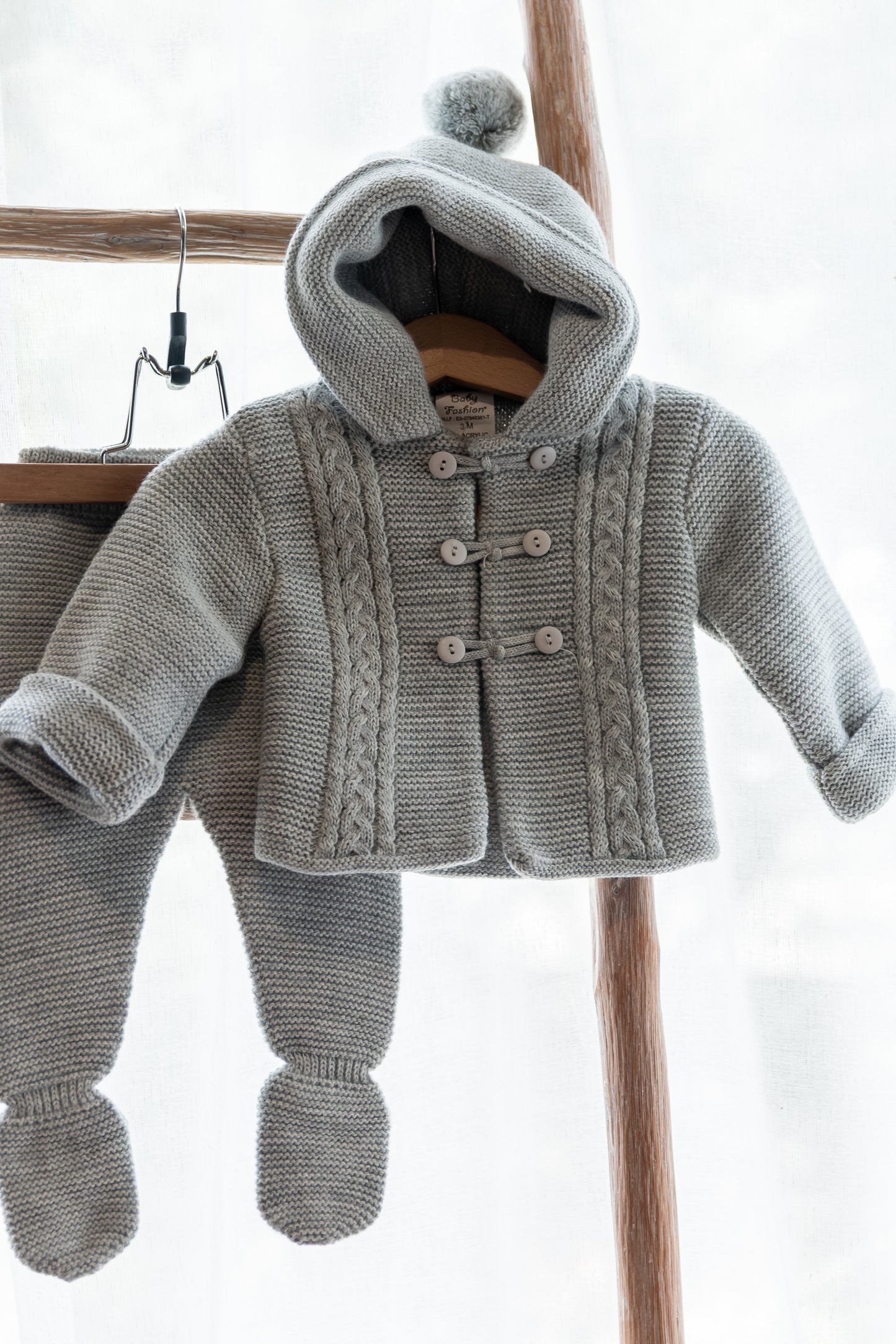 Traje San Francisco Gris con Pompón